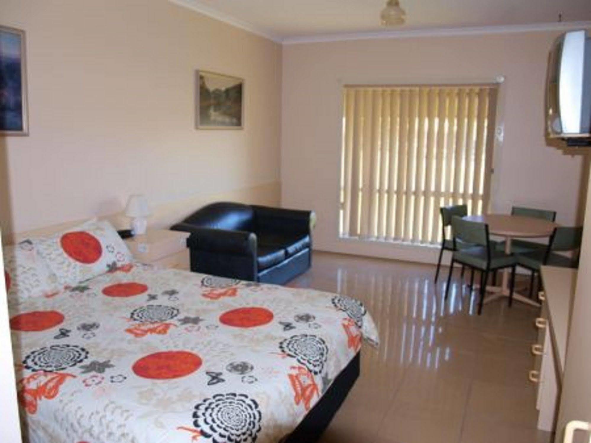 Sandhurst Motel Carrum Downs Eksteriør bilde