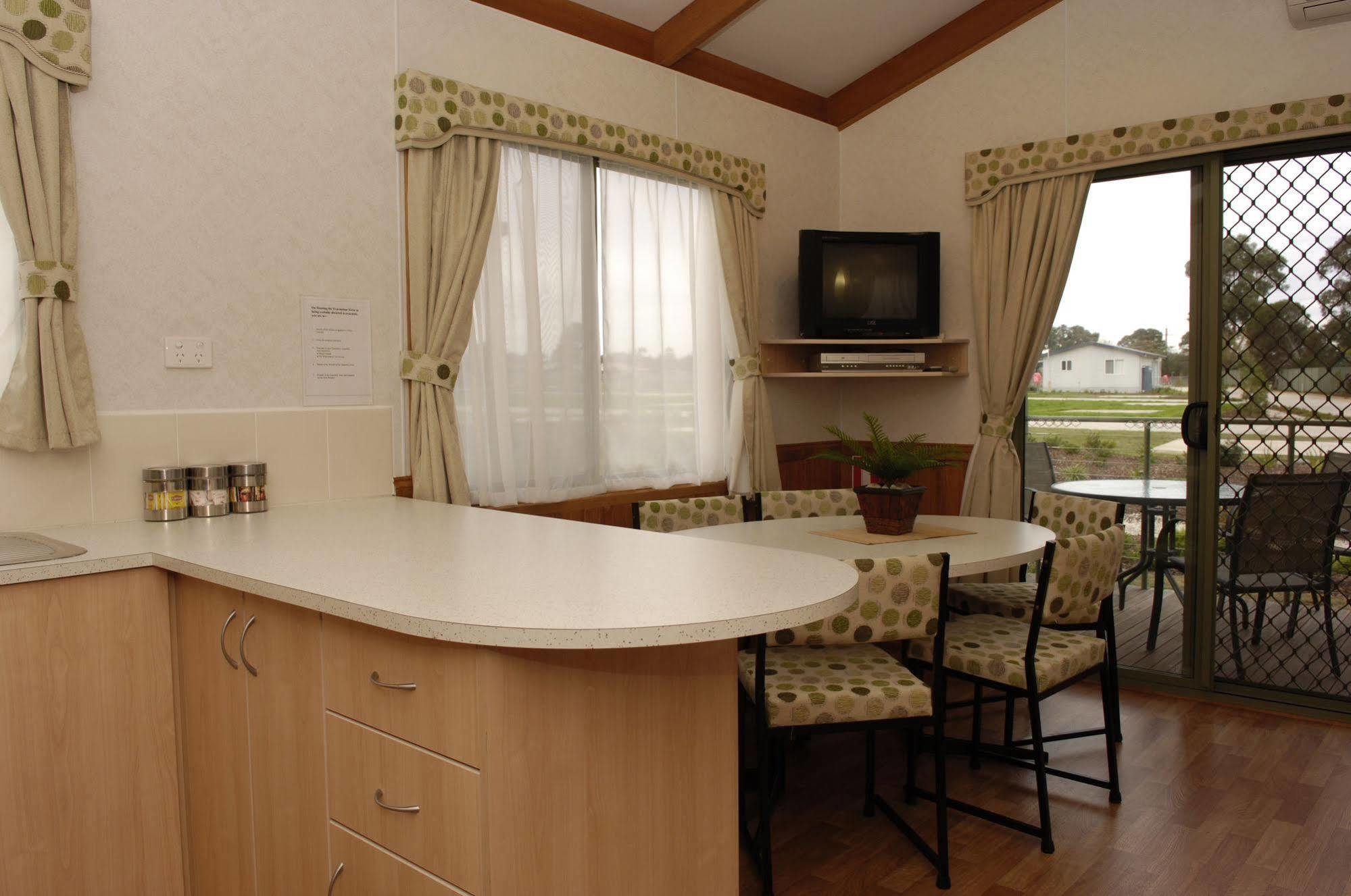 Sandhurst Motel Carrum Downs Eksteriør bilde